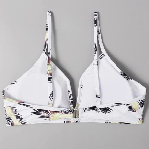 NEW| Palm Leaf Print V Wired Bikini Top - Picture 3 of 6